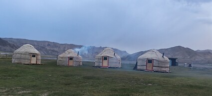 Visit Kel-Suu Yurt Camp