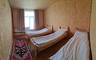 Visit Kel-Suu Yurt Camp
