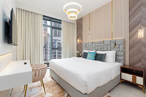 GLOBALSTAY. Creek Edge Tower Apartments