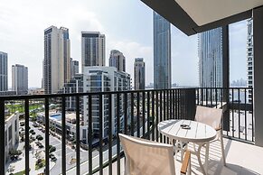 GLOBALSTAY. Creek Edge Tower Apartments