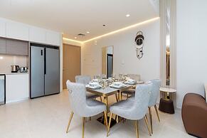 GLOBALSTAY. Creek Edge Tower Apartments