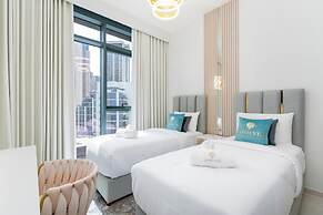 GLOBALSTAY. Creek Edge Tower Apartments