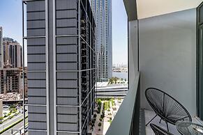 GLOBALSTAY. Creek Edge Tower Apartments