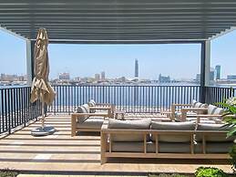 GLOBALSTAY. Creek Edge Tower Apartments