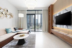GLOBALSTAY. Creek Edge Tower Apartments