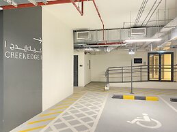GLOBALSTAY. Creek Edge Tower Apartments