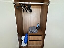 Condo Apartment With Workspace