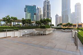 Waves - Burj Crown Tower