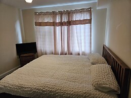 Stunning 2-bed Apt-freeparking, Close to City