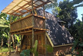 Charming A-frame Charming House in Arusha Village