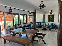 Hotel Casa Akabal