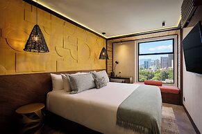 Golden Valley Hotel