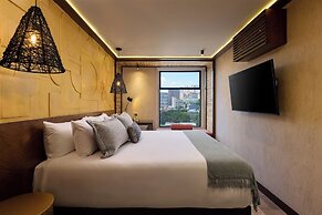 Golden Valley Hotel