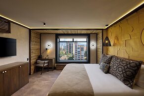 Golden Valley Hotel