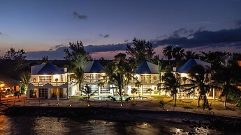 Casa Cenote Hotel