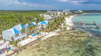 Casa Cenote Hotel