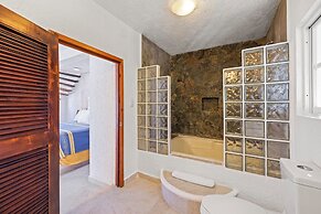 Casa Cenote Hotel