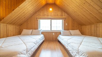 Gapyeong Gold Castle Pension
