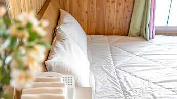 Gapyeong Gold Castle Pension