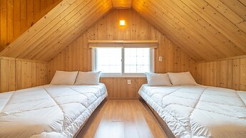 Gapyeong Gold Castle Pension