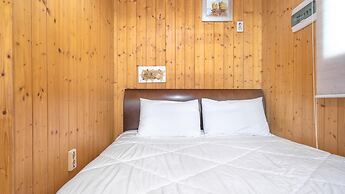 Gapyeong Gold Castle Pension