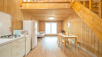 Gapyeong Gold Castle Pension
