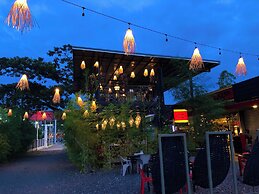 Cafe Moto Hostel