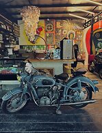 Cafe Moto Hostel