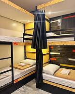 Cafe Moto Hostel