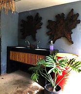 Cafe Moto Hostel