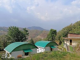 Oak Retreat Huts