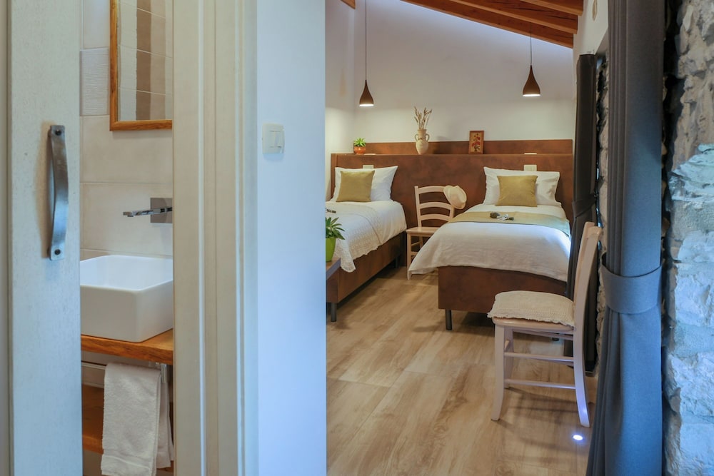 Štanjel Retreat Apartment Standart  1.1