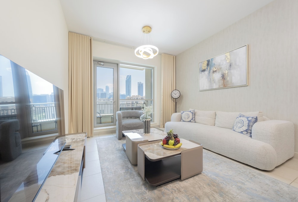 EDEN'S Homes & Villas - BLVD central