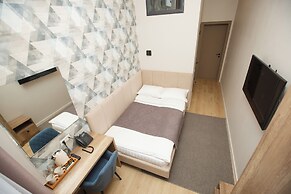 ASYL HOTEL