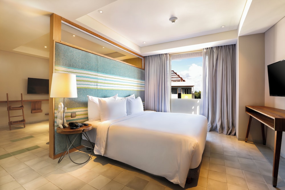 IKOSHAROLD Suites Seminyak