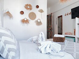 Umayra Otel