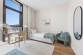 Stayis- Luxurious 2 BR near Burj Khalifa