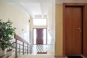 Sophisticated Modern Apt in Athens