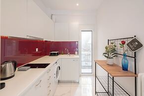 Sophisticated Modern Apt in Athens