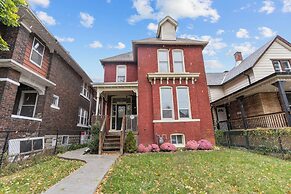 Windsor Manor