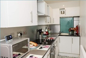 1 Bed Studio Sleeps 4 - Seaside, Dog Friendly