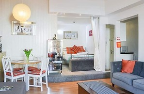 1 Bed Studio Sleeps 4 - Seaside, Dog Friendly