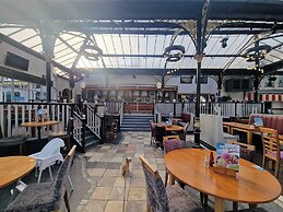 1 Bed Studio Sleeps 4 - Seaside, Dog Friendly
