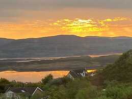 Cosy Sea View Skye Cottage for 6