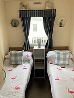 Tattershall Lakes Pet Friendly Hot Tub Breaks