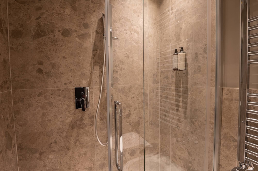 DOMUS 213 Guest House