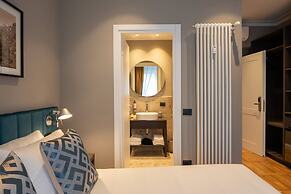 DOMUS 213 Guest House