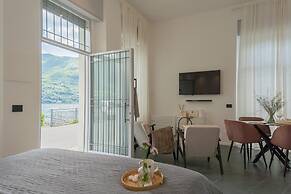 Piccola Como Lotus With 1 Bathrooms
