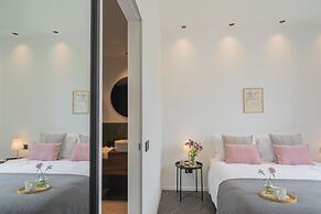 Piccola Como Lotus With 1 Bathrooms