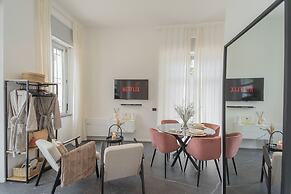 Piccola Como Lotus With 1 Bathrooms